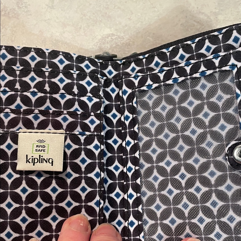 Kipling Elysia Patterned Bag with Matching Wallet - image 11